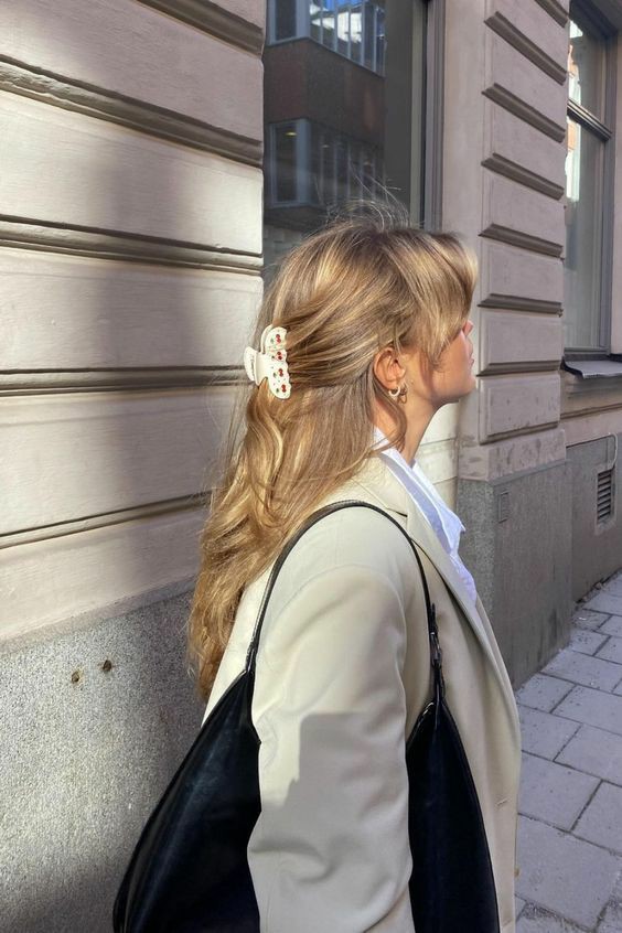 9. The Half-Up, Half-Down for Old Money Hairstyles. Explore more old money aesthetic hairstyles on the blog.  