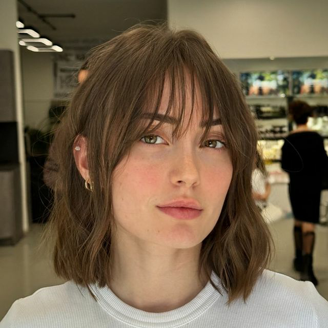 3. The Wavy Crop for Old Money Hairstyles by crewnisantasi on ig. Explore more old money aesthetic hairstyles on the blog.  