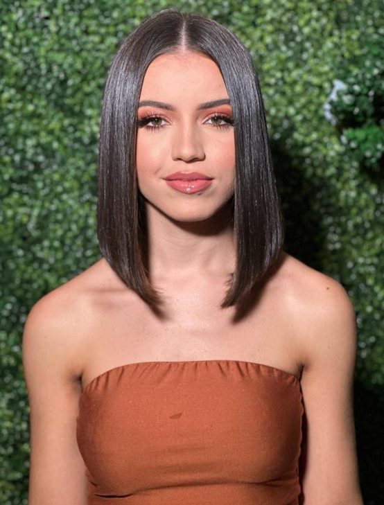 Medium Summer Haircuts: 10. Long Bob (Lob) by @soueuchristianmello. Click here for more summer haircut ideas!