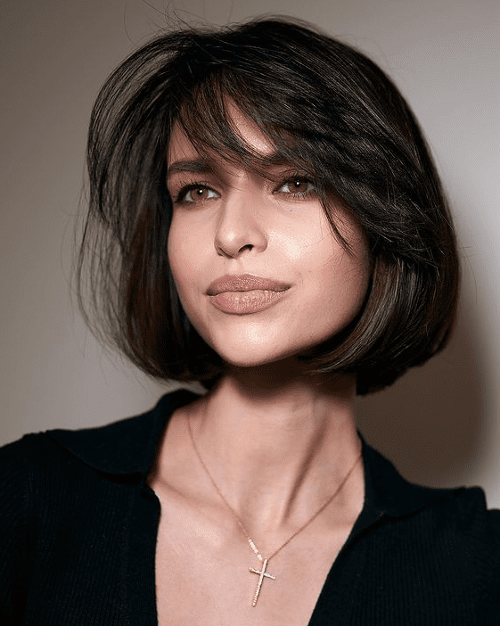 Medium Summer Haircuts: 9. Classic Bob with Bangs by @vikachekahair. Click here for more summer haircut ideas!