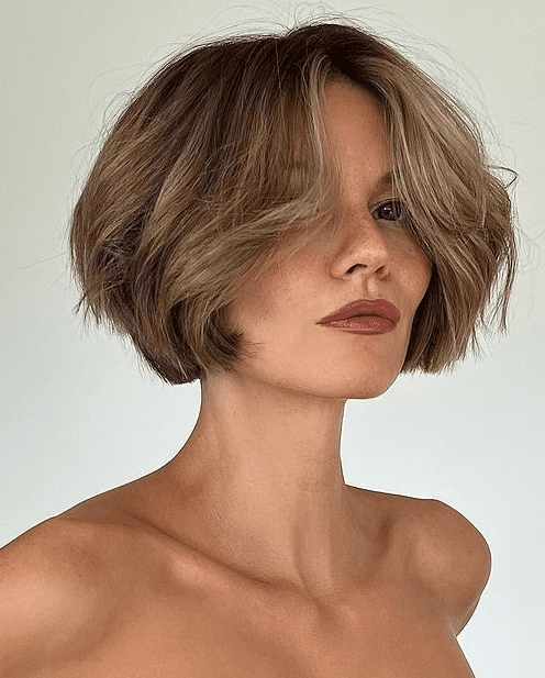 Short Summer Haircuts: 8. Micro Bobby @louisa_mazzurana. Click here for more summer haircut ideas!