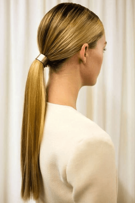 Click here to learn more on how to channel the old money hairstyles!